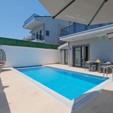 Happy House Villa *